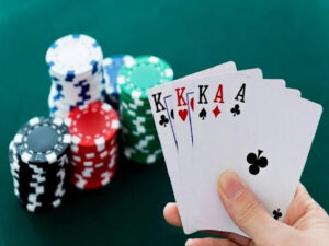 Poker là game bài vô cùng nổi tiếng hiện nayPoker là game bài vô cùng nổi tiếng hiện nay